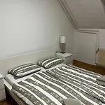 דירה Romantic Old Town Flat With River View לובליאנה