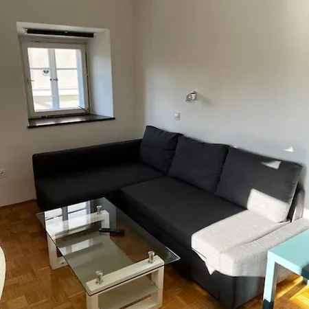 Apartman Romantic Old Town Flat With River View *